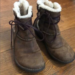Ugg short boots
